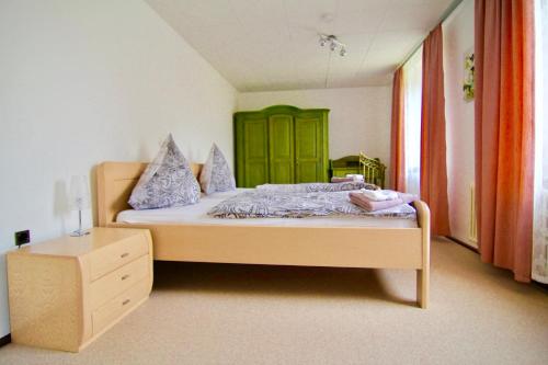 Ένα ή περισσότερα κρεβάτια σε δωμάτιο στο Ferienhaus Landhaus EMG Kempen, in Alleinlage nahe Düsseldorf und Venlo
