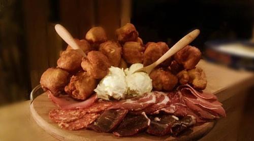 Jídlo v penzionu nebo okolí