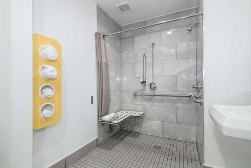 A bathroom at Motel 6-Moreno Valley, CA - Perris