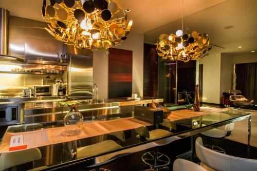 Dream Penthouse at Palms Place