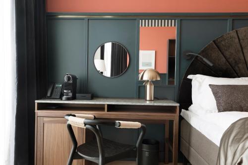 Elite Hotel Carolina Tower Image