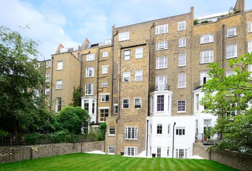 Somerset Court Kensington Apartments