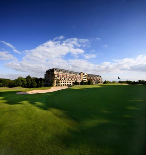 Instalaciones para jugar al golf en el resort o alrededores