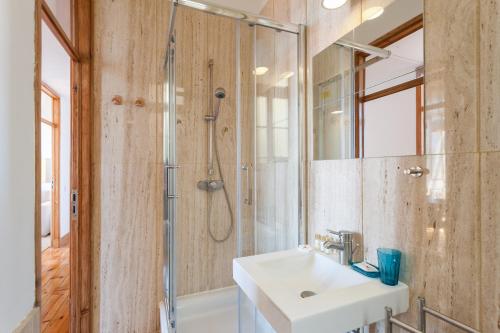 FLH Alfama River View Flat