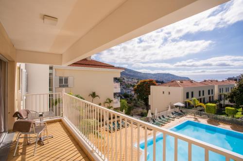 FLH Funchal Modern Apartment with Pool