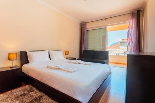 FLH Funchal Green Park Apartment with Pool