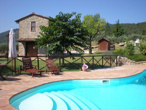 Bazén v ubytování Azienda Agrituristica I Tre Casali nebo v jeho okolí