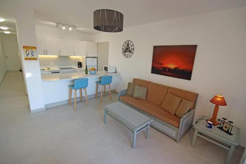 MARINEDA by RENTMEDANO newly renovated, ocean view, wifi, parking, pool