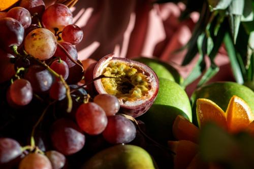 Nahaufnahme eines Obstbündels in der Unterkunft Monte Mar Palace Hotel in Ponta Delgada