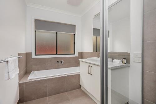 Ванная комната в National Hotel Complex Bendigo