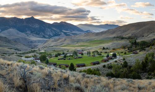 Gallery image of Twin Peaks Guest Ranch in Salmon