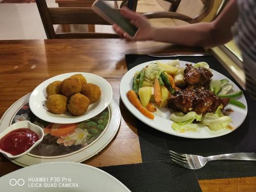 Nourriture dans l'hôtel ou à proximité