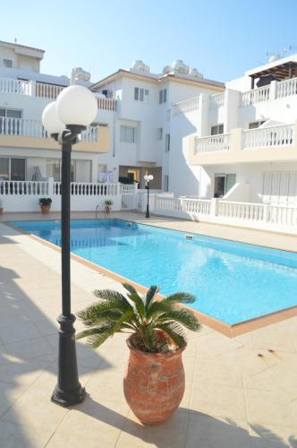 Piscina a Kapparis Penthouse o a prop