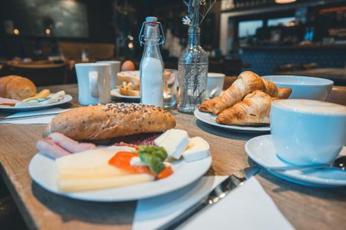 Еда / где поесть недалеко от отеля