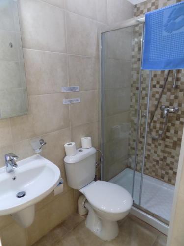 Un baño de Seabreeze Holiday Guestrooms