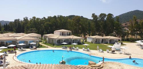 Πισίνα στο ή κοντά στο Limone Beach Resort