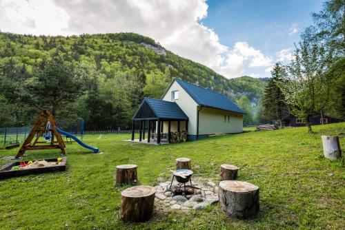 Chata pod lesom Kvačany