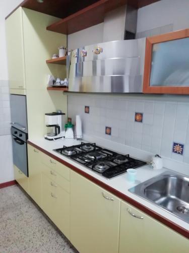 Una cocina o zona de cocina en Affittacamere Mark