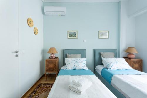 A Short Walk to Syntagma and Plaka by Athenian Homes
