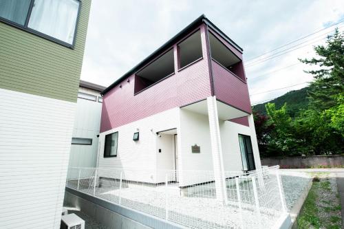 a house with at beautiful Mt.Fuji B in Fujikawaguchiko