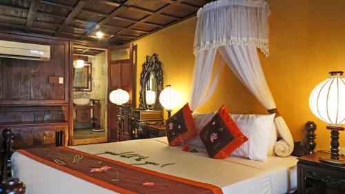 Lobby/Rezeption in der Unterkunft Vinh Hung Heritage Hotel