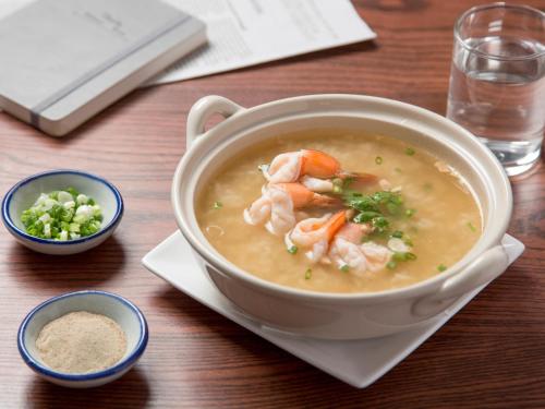 Jídlo v hotelu nebo okolí