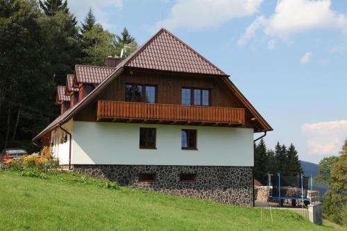 Das Gebäude in dem sich die Pension befindet