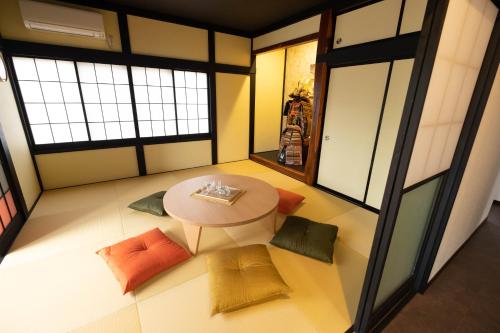 Una cama o camas en una habitación de enjoy Mt.Fuji A