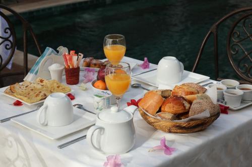 Đồ ăn tại/gần riad