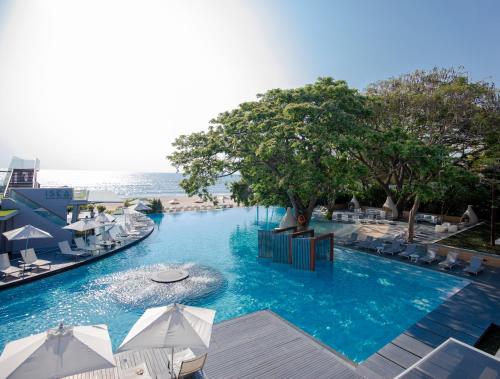 Kolam renang di atau dekat dengan Veranda Resort & Villas Hua Hin Cha Am