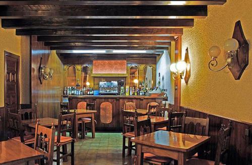Restaurace v ubytování Hotel Garona