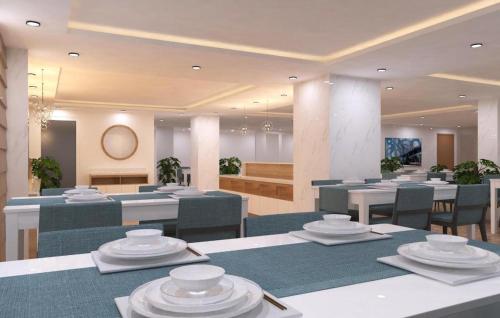 Ein Sitzbereich in der Unterkunft Valencia Da Nang Beach Hotel