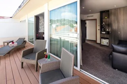 Best Western Premier Le Patio des Artistes Wellness Jacuzzi photo 39
