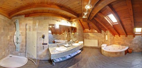Kúpeľňa v ubytovaní Hotel Restaurant Castellarnau
