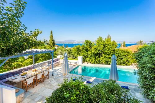 The swimming pool at or close to Villa Scirocco