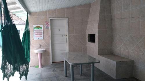 Phòng tắm tại Pousada Pires