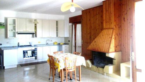 Apartment with 2 bedrooms in Velina with wonderful mountain view terrace and WiFi 6 km from the beac