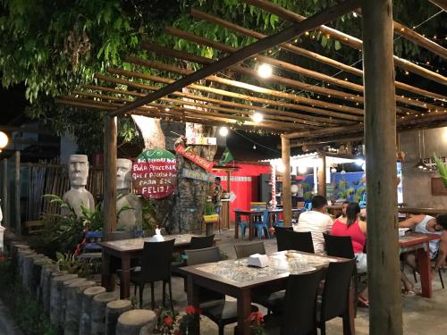 Restaurace v ubytování Condomínio Portais do Francês- Apto - PRAIA DO FRANCÊS/AL