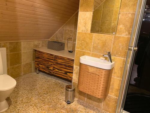 Un baño de Nooruse puhkemaja