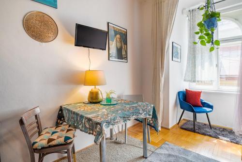 Gallery image of KAZIMIERZ-GOOD VIBES APARTMENT for 7 people! in Krakow