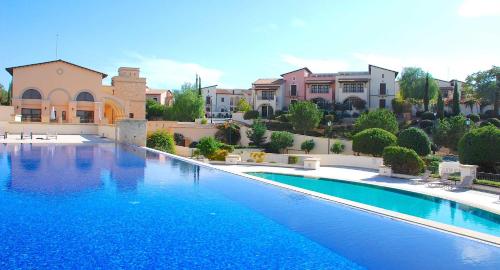 2 bedroom Apartment Artemis with two communal pools, Aphrodite Hills Resort