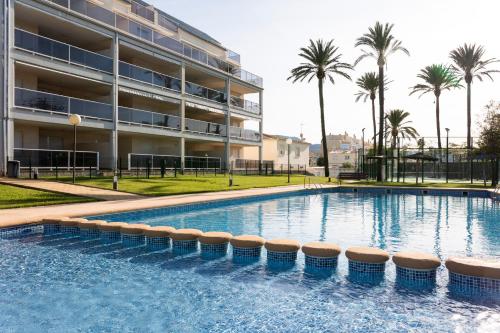 Brisas B2, 2 dormitorios, playa a 100m, by Bookindenia