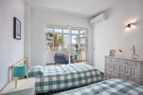 Puertosol 33 - 2 bed apartment, Beach Puerto Marina