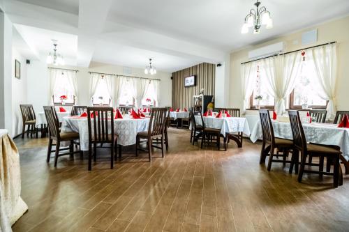 Gambar di galeri bagi Hotel Pastravaria Popas di Stațiunea Climaterică Sâmbăta