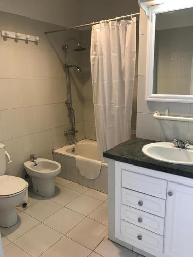 Kúpeľňa v ubytovaní APARTAMENTOS LOS LAURELES