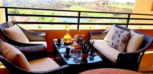 Spacious apartment in La Cala de Mijas with sea view.