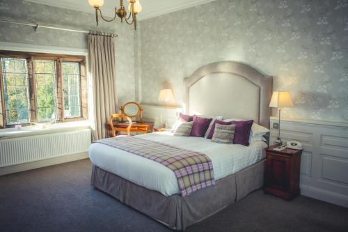 Postel nebo postele na pokoji v ubytování Netherwood Hotel & Spa