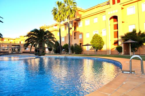 Imagen de la galería de Palm Beach, 2 dormitorios, playa 50m, by Bookindenia, en Denia