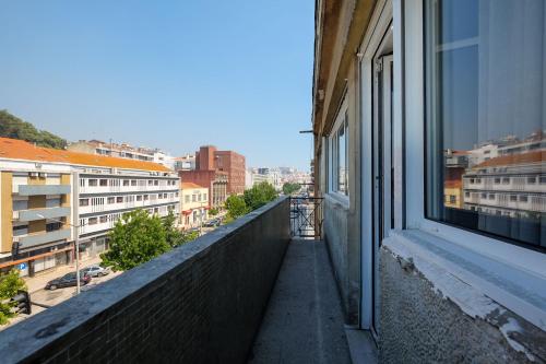 BUS STATION Suites & Studios