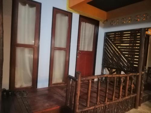 Φωτογραφία από το άλμπουμ του Mookboonchu Guesthouse ,Kohmook Trang σε Ko Mook